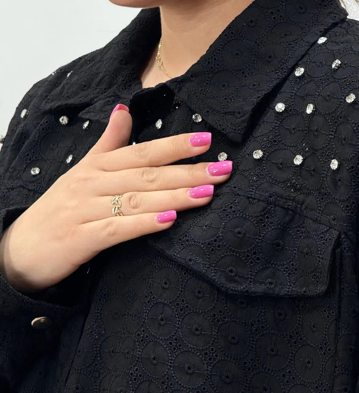 شومیز مجلسی سوزندوزی فیدل(ایراد دار)