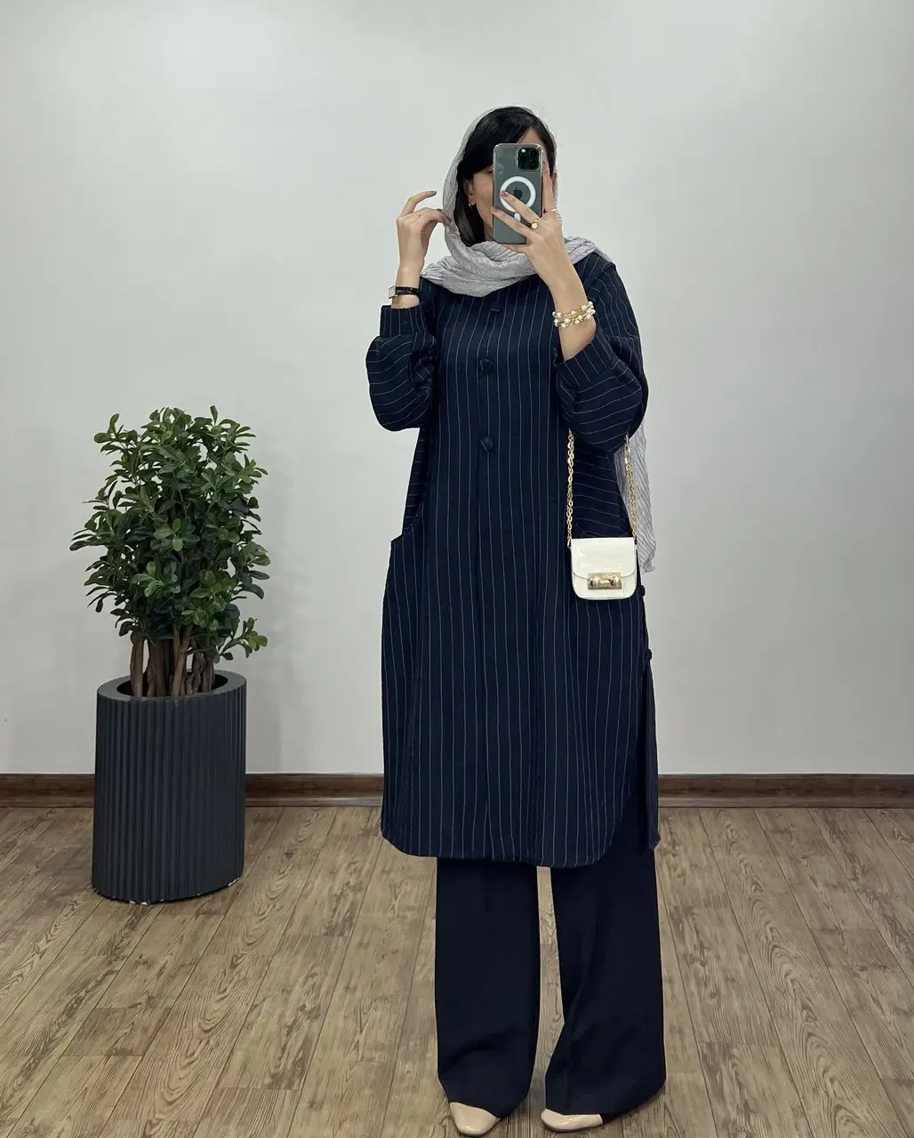 مانو بلند دیپلمات حسنا