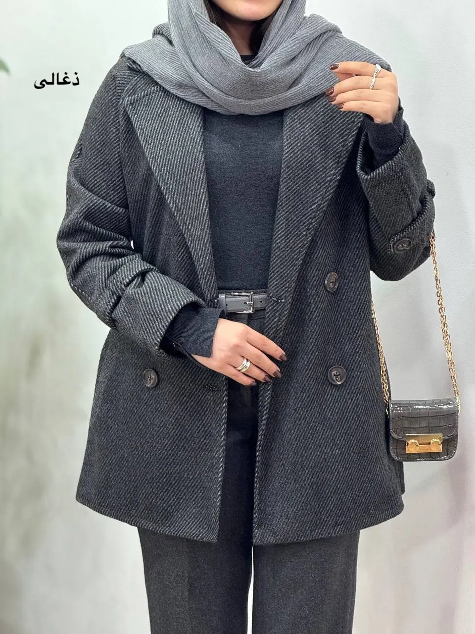 چرا مانتو بهترین انتخاب برای هدیه روز زن است