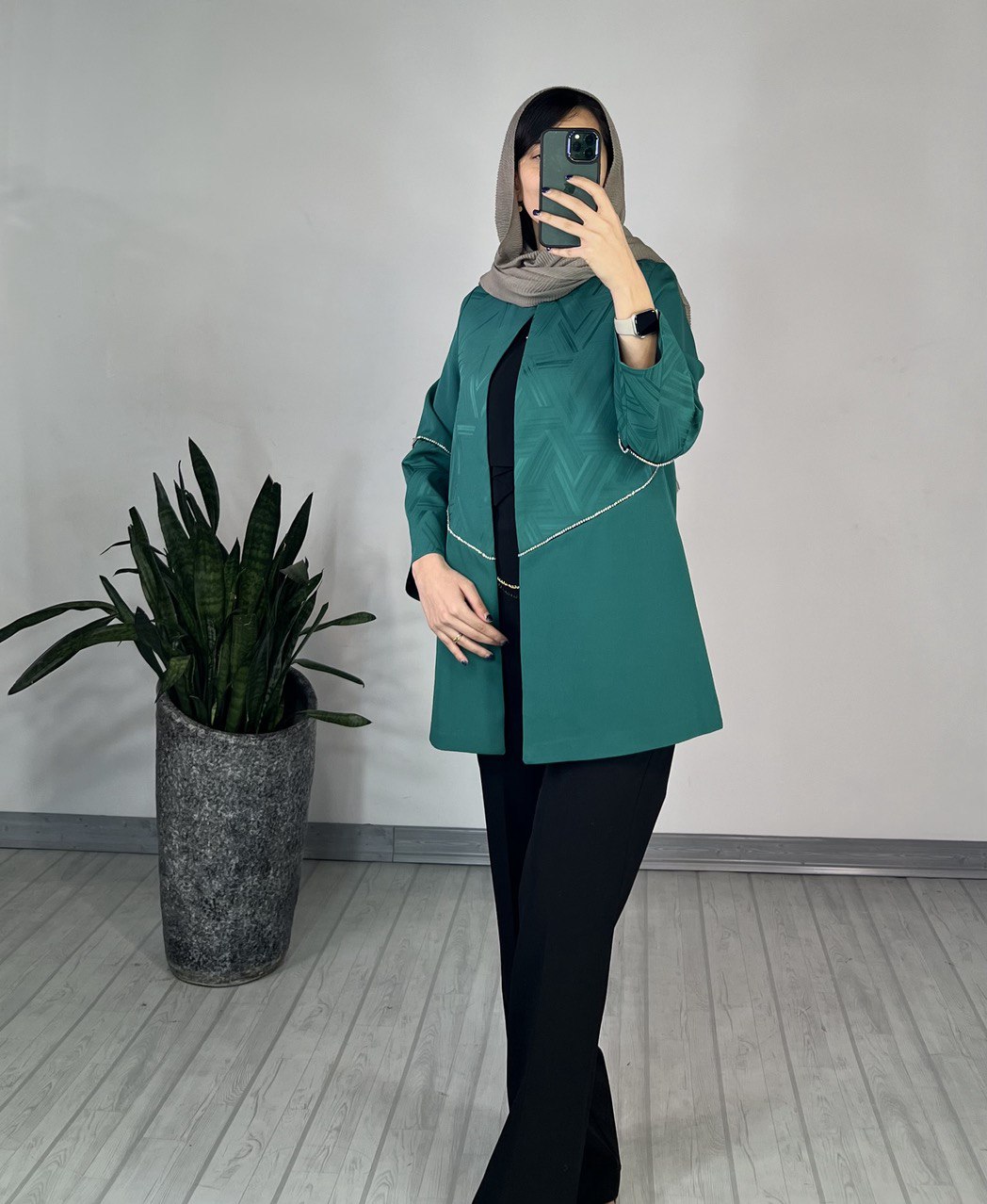 مانتو مجلسی نگین