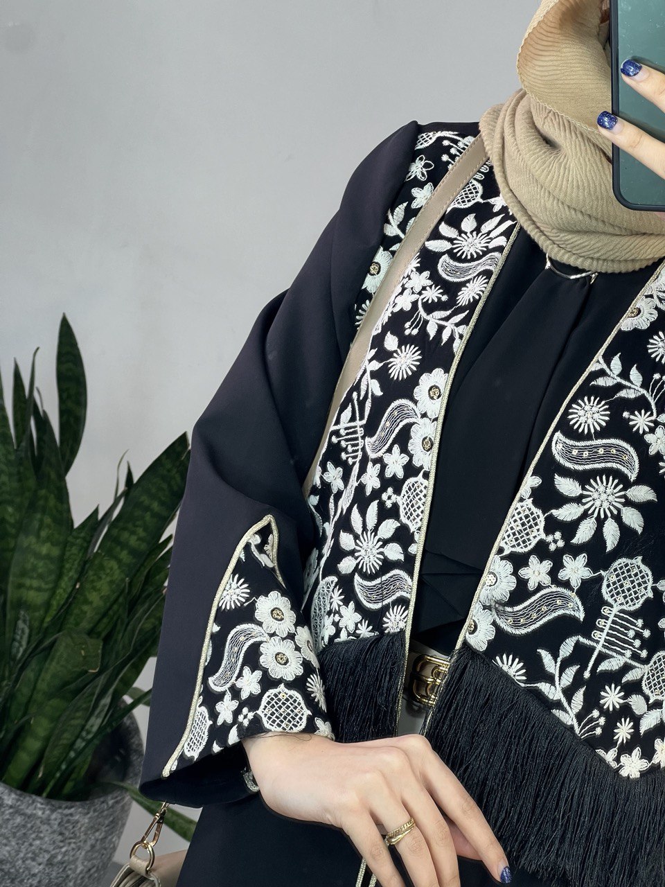 مانتو مجلسی آوینا