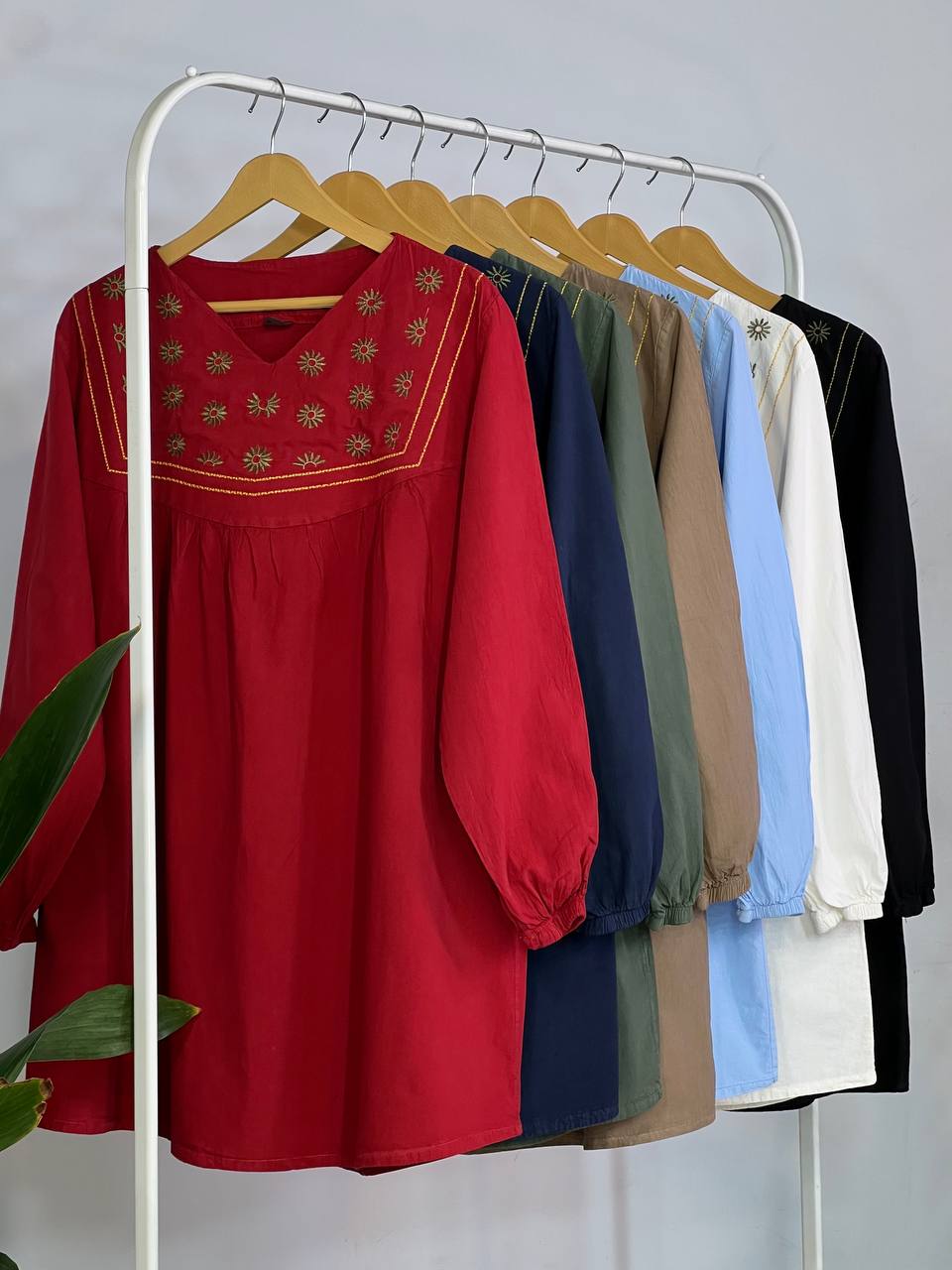 مانتو گلدوزی پونه(ایراد دار)