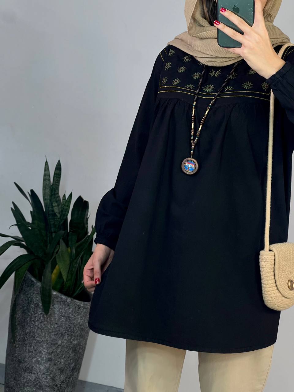 مانتو گلدوزی پونه(ایراد دار)