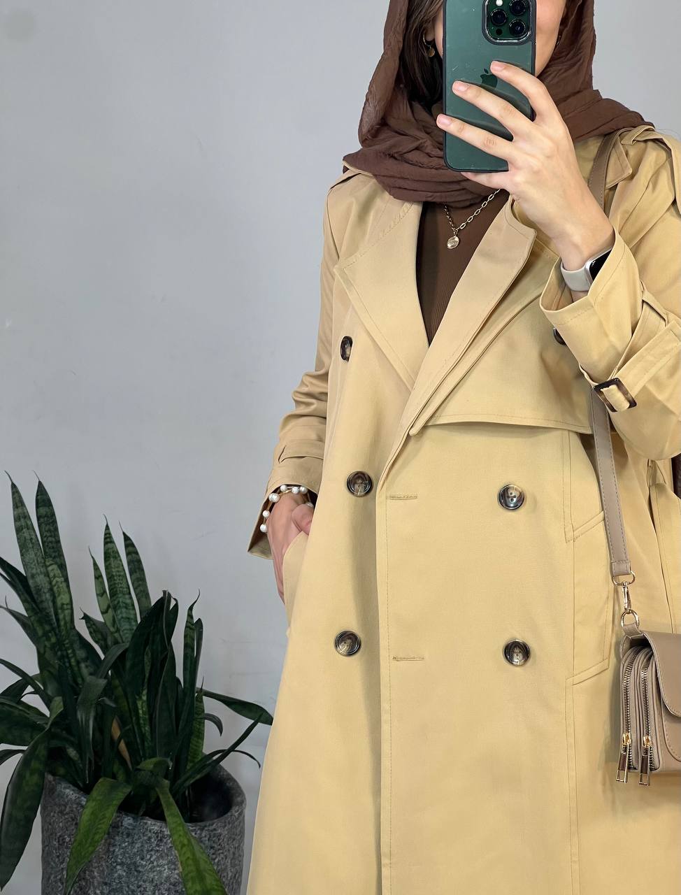 بارونی بلند آویسا