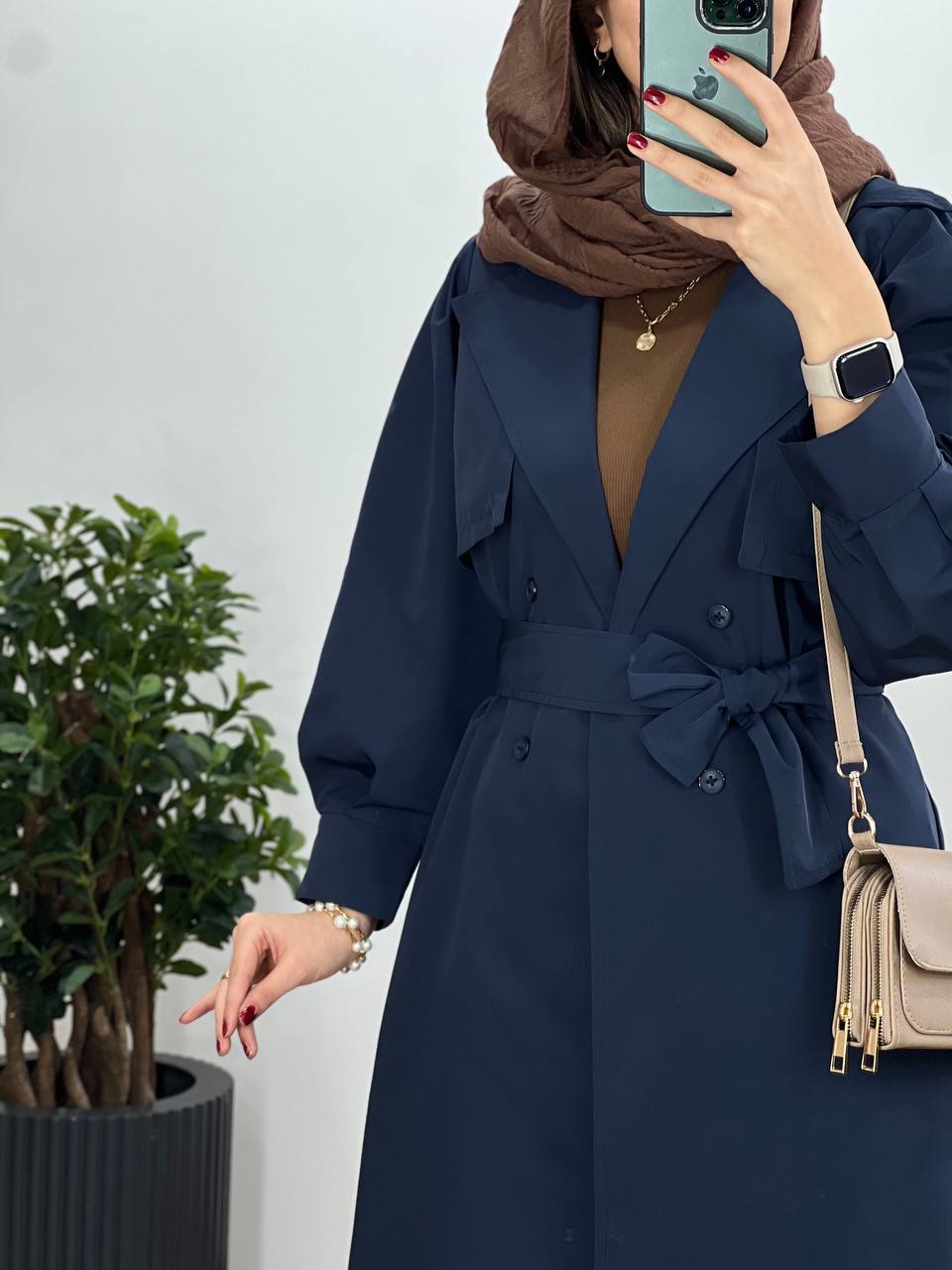 بارونی بلند تونیا