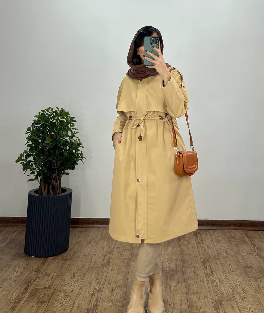بارونی بلند کلاهدار مینو