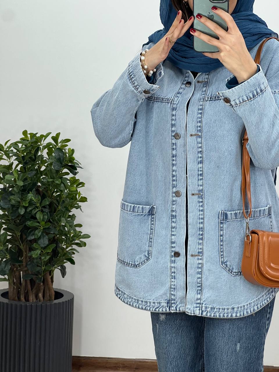 کت جین آلیس با قد بلندتر
