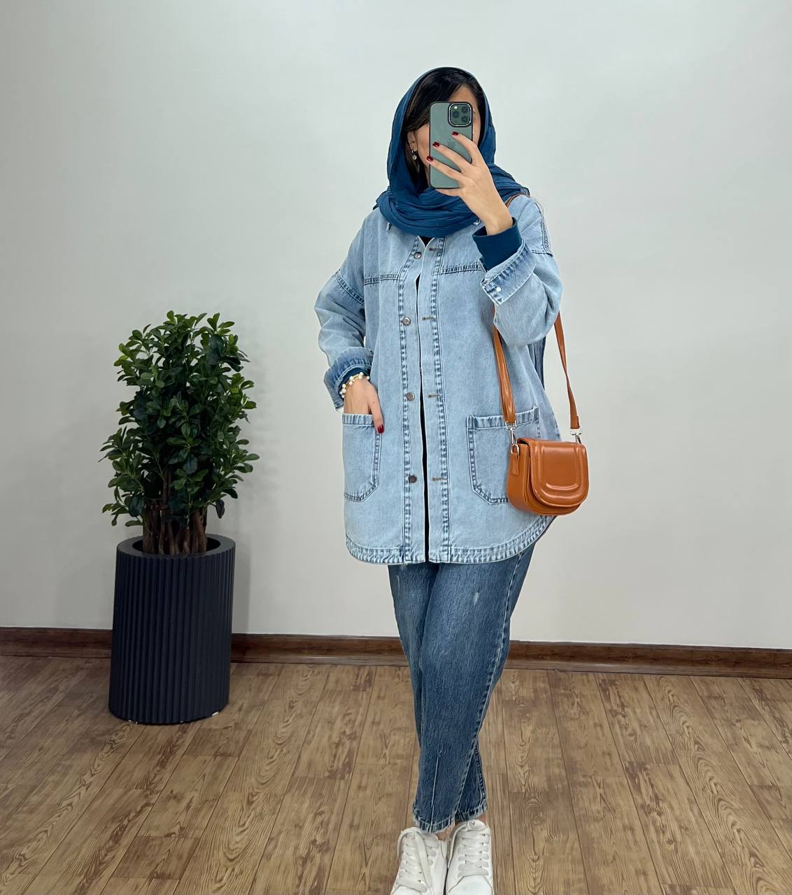 کت جین آلیس با قد بلندتر