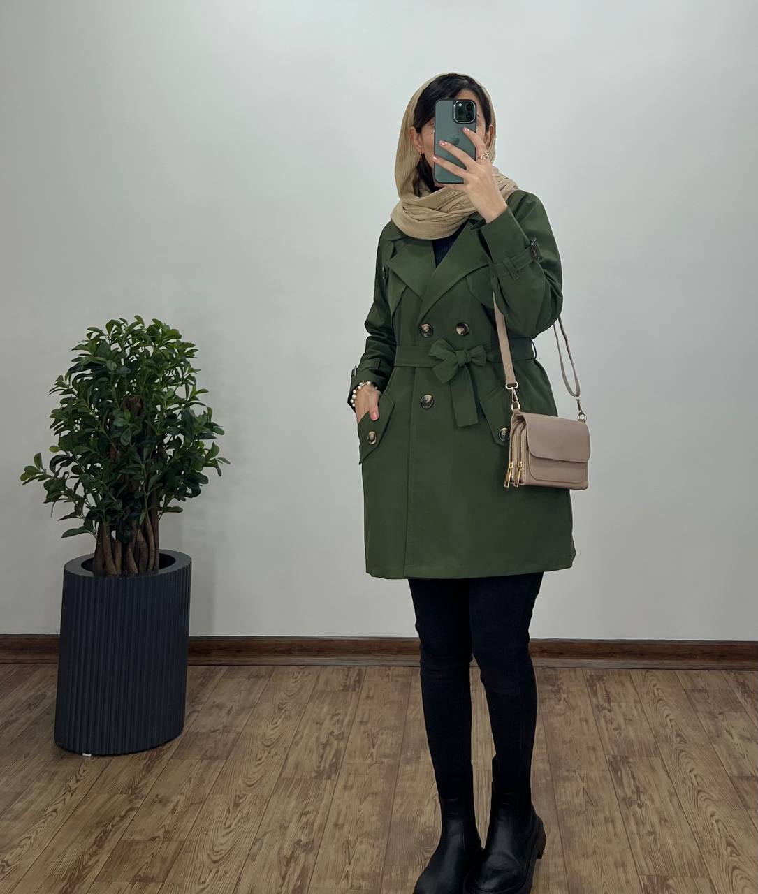 بارونی دکمه دار دلاریس با اسال رایگان