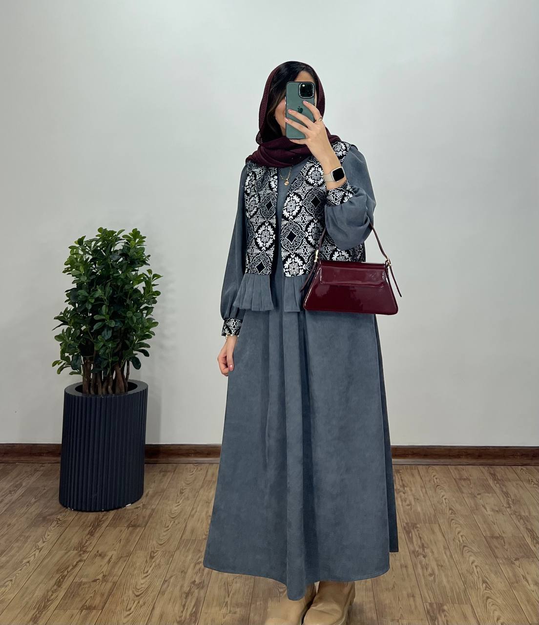 ست پیراهن مانتویی به همراه وست سوزندوزی شده 1
