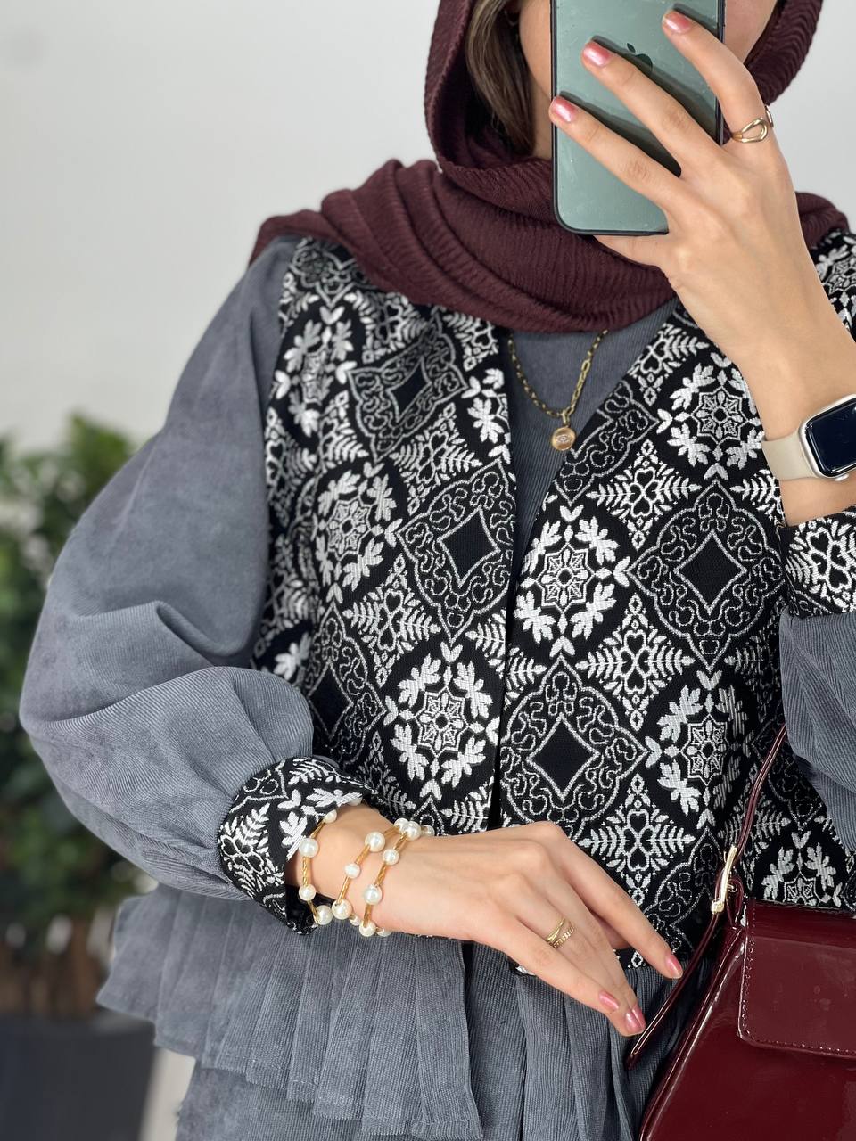 ست پیراهن مانتویی به همراه وست سوزندوزی شده 1