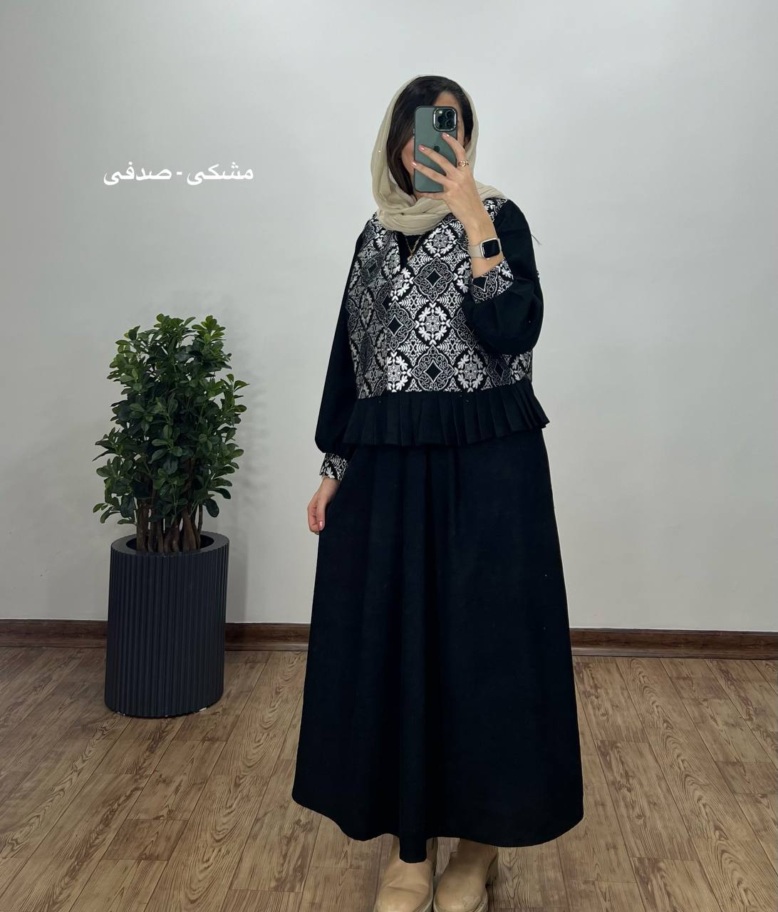 ست پیراهن مانتویی به همراه وست سوزندوزی شده 1
