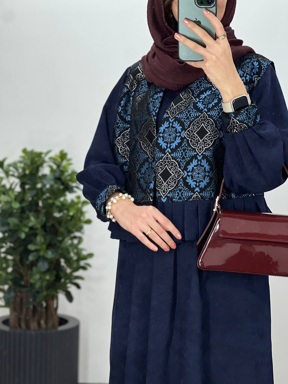 ست پیراهن مانتویی به همراه وست سوزندوزی شده 1