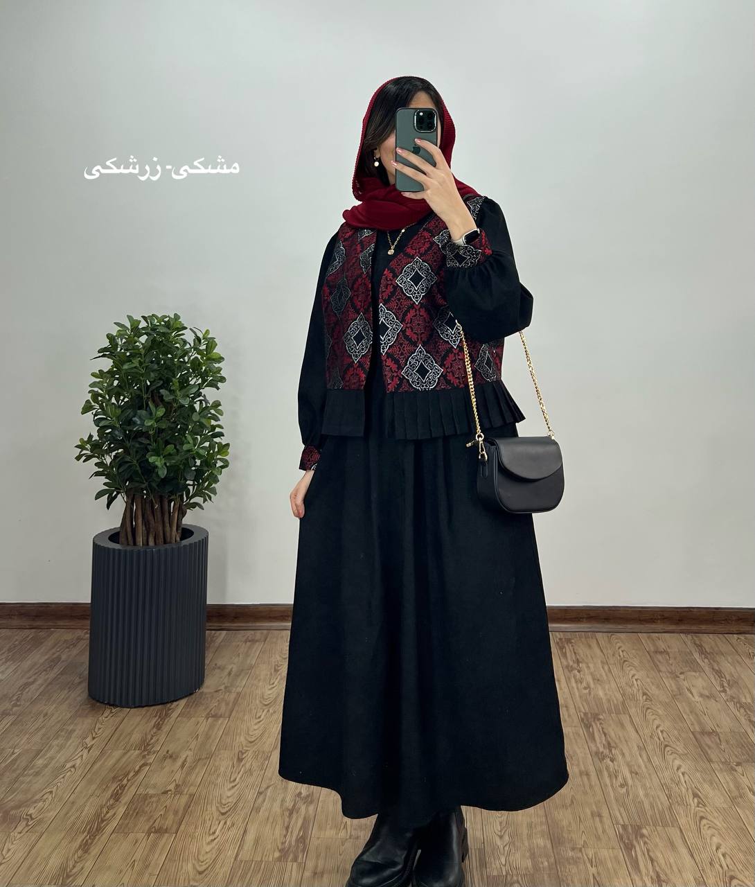 ست پیراهن مانتویی به همراه وست سوزندوزی شده 1