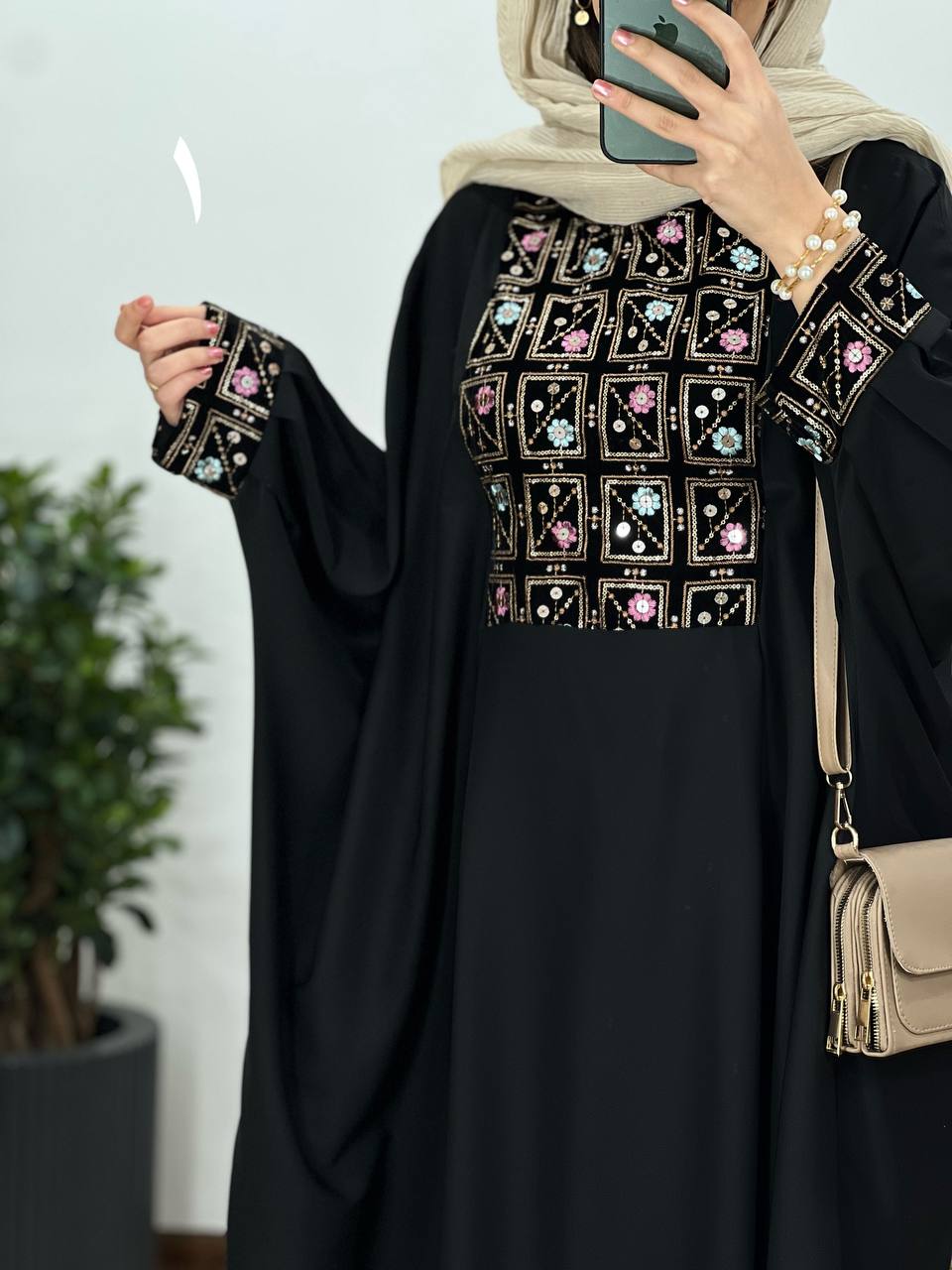 عبای بلند سوزندوزی حدیث