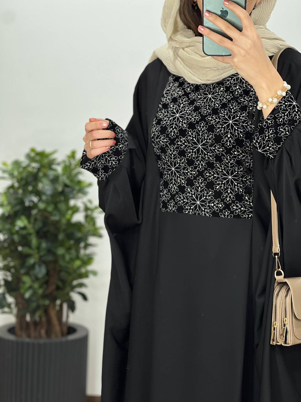 عبای بلند سوزندوزی حدیث