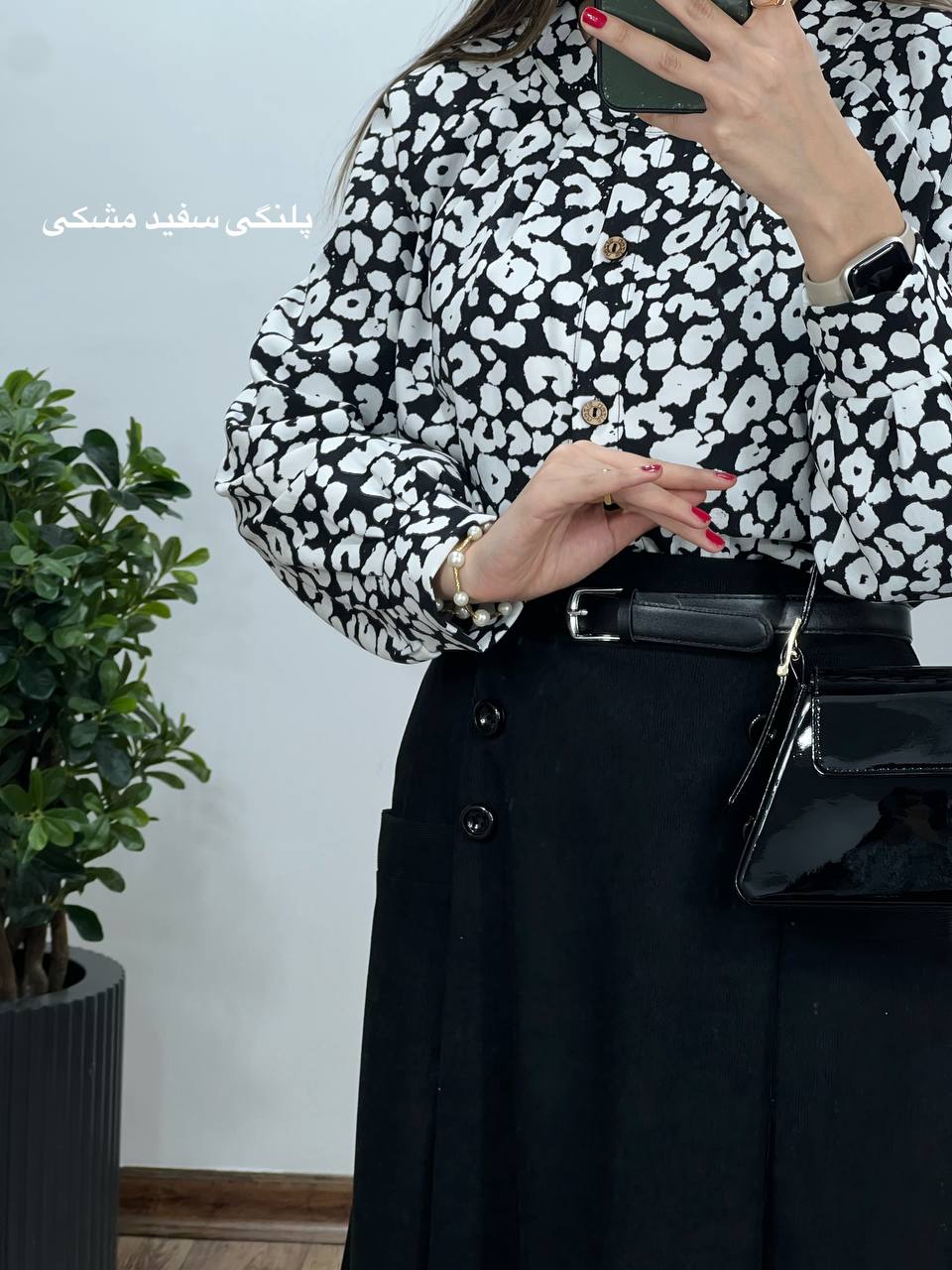 ست بلوز و دامن مخمل کبریتی طرحدار 3