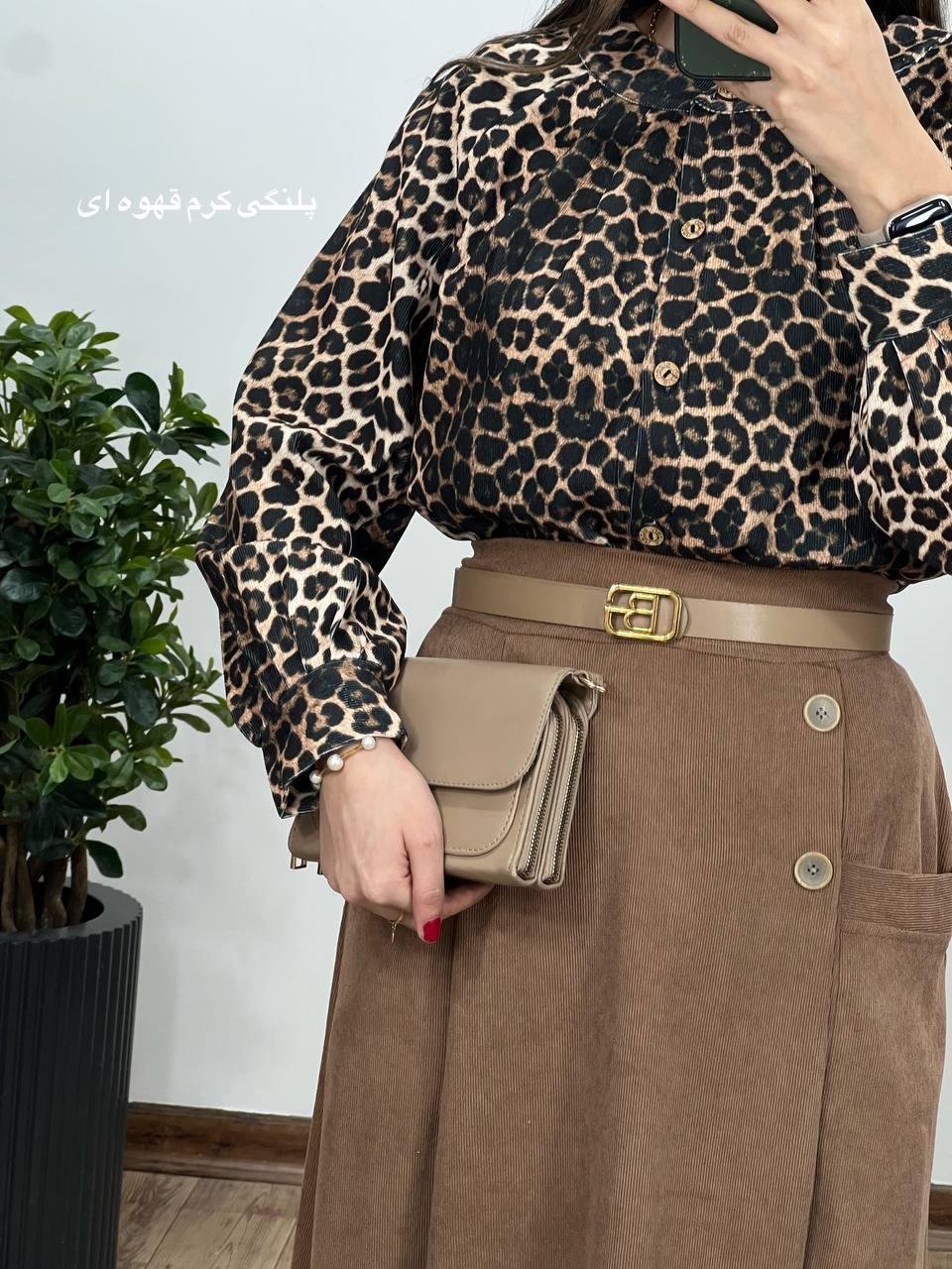 ست بلوز و دامن مخمل کبریتی طرحدار 3