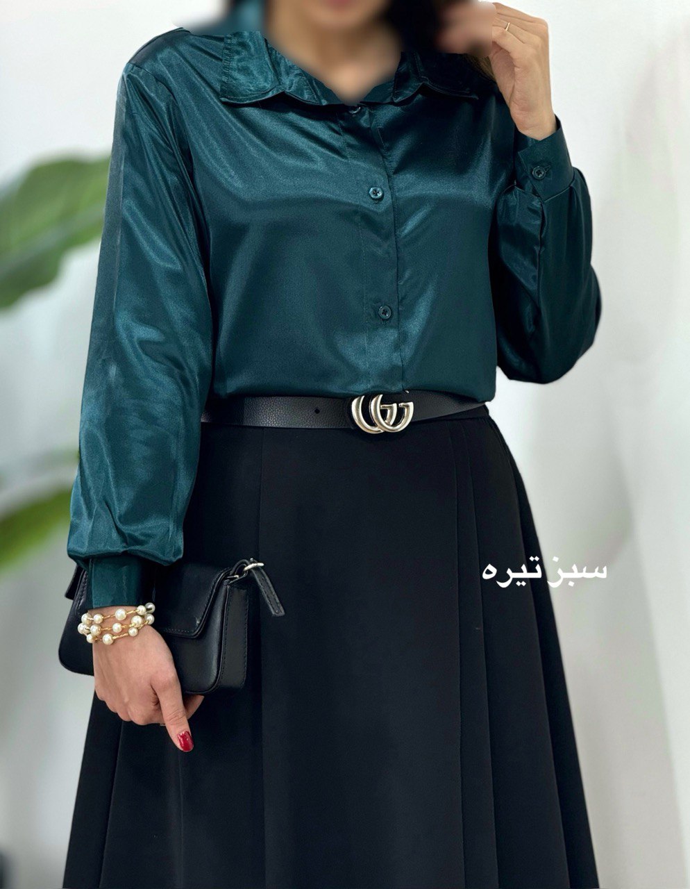 شومیز ساتن زیتون(ایراد دار)