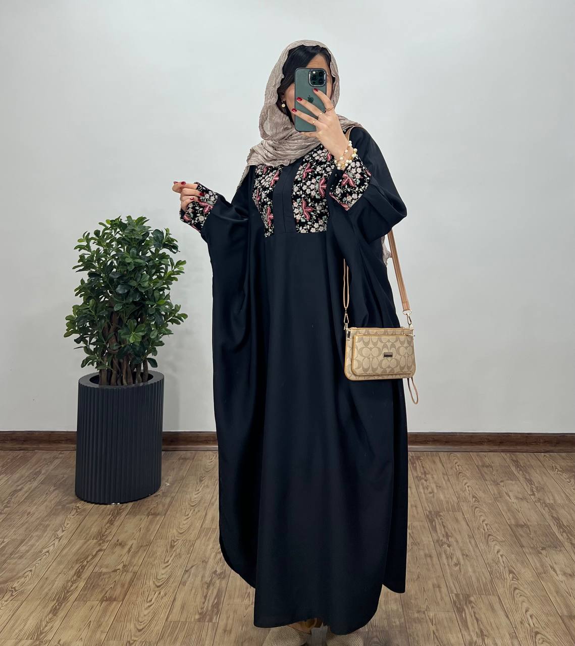 عبای بلند سوزندوزی اسرا 1