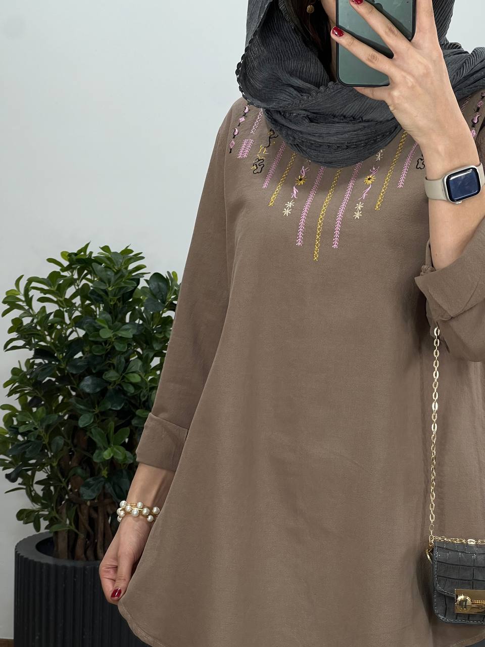 مانتو جلو گلدوزی رعنا 1