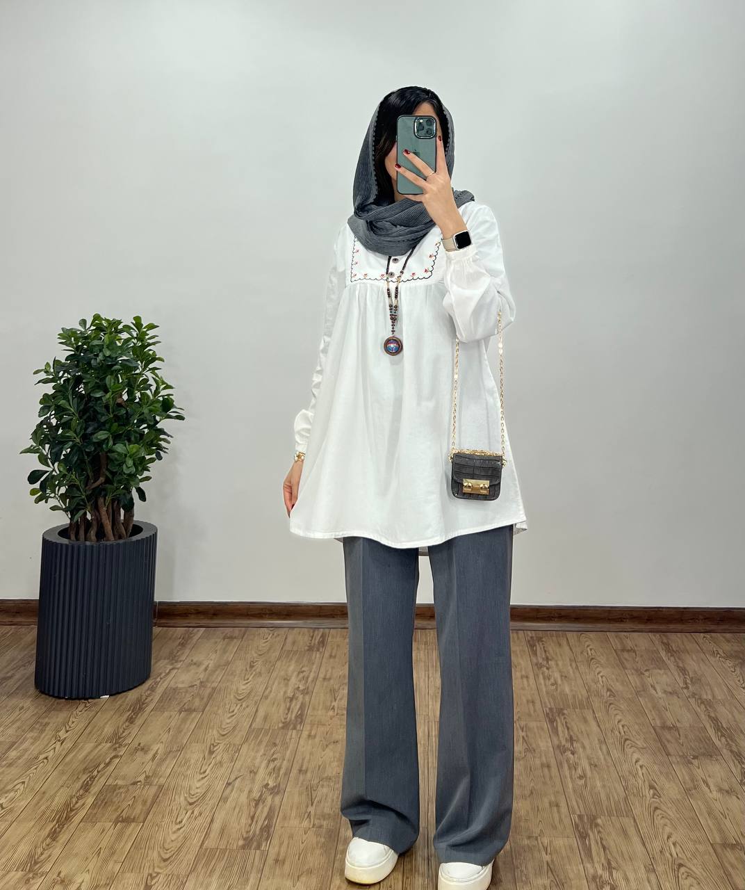 مانتو گلدوزی گیسو 5