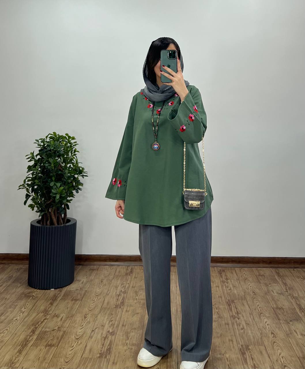 مانتو گلدوزی نرگس 2(ایراد دار)