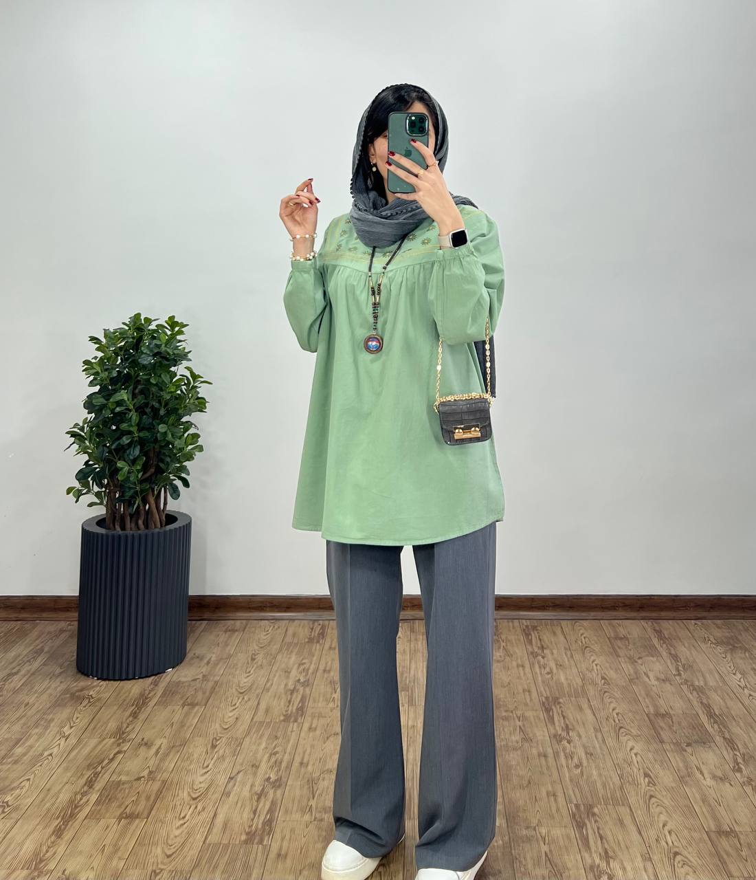 مانتو گلدوزی پونه 3