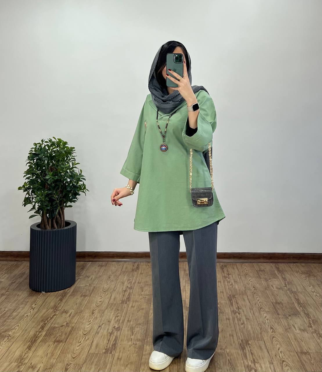مانتو گلدوزی زنبق