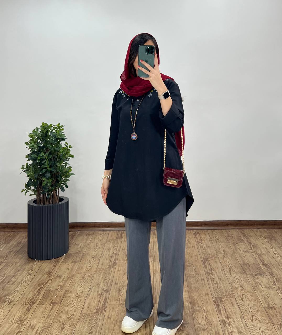مانتو گلدوزی نیلوفر