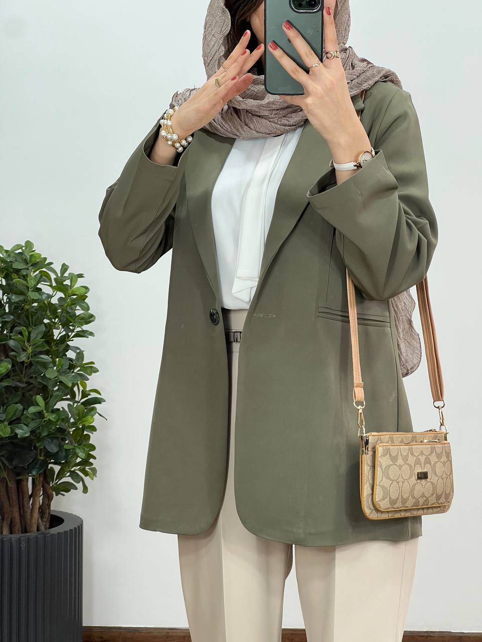 مانتو کتی سپیده
