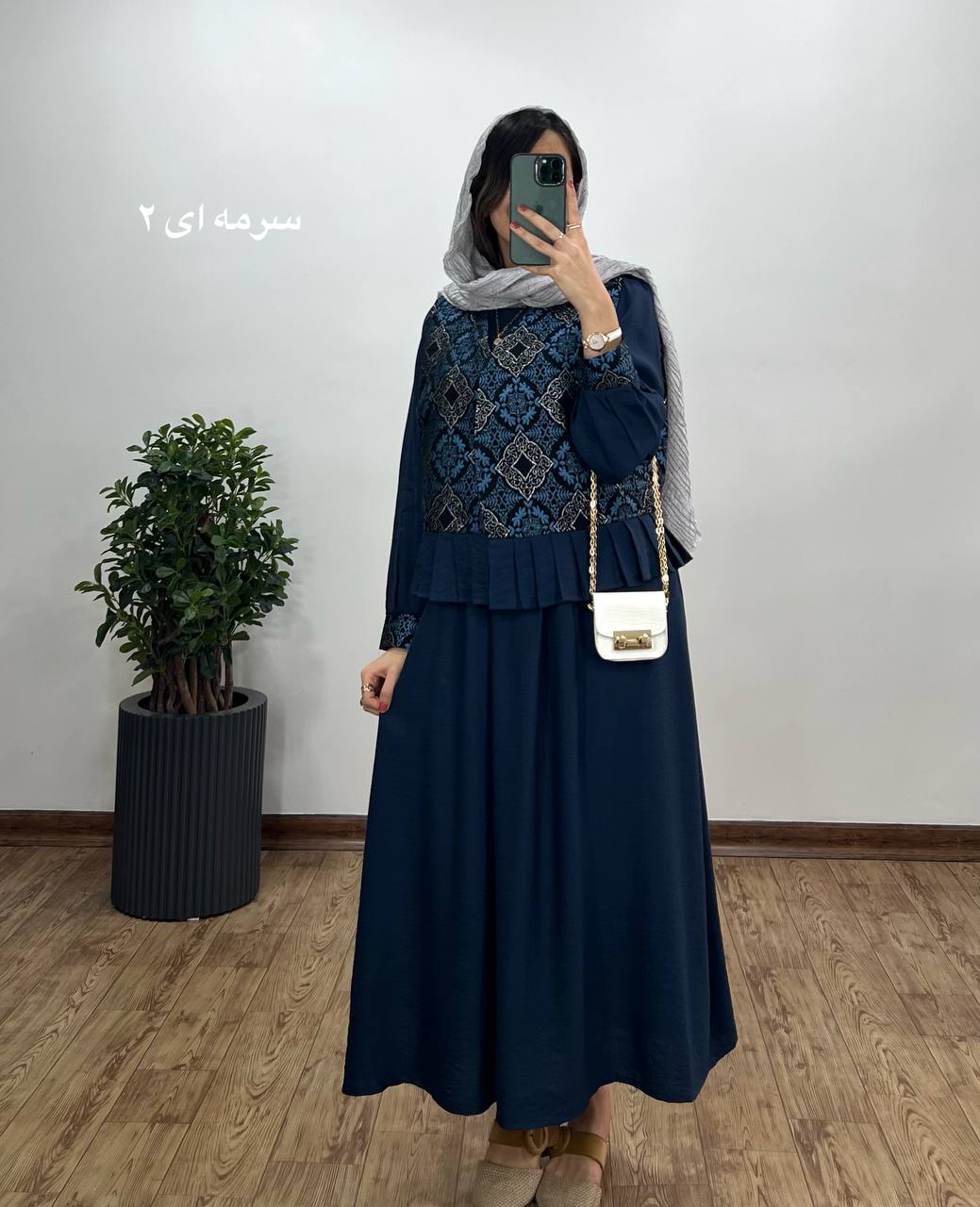 ست پیراهن مانتویی به همراه وست سوزندوزی شده کد2425