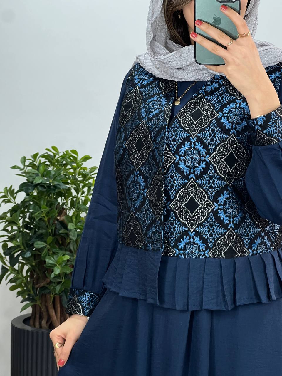ست پیراهن مانتویی به همراه وست سوزندوزی شده کد2425