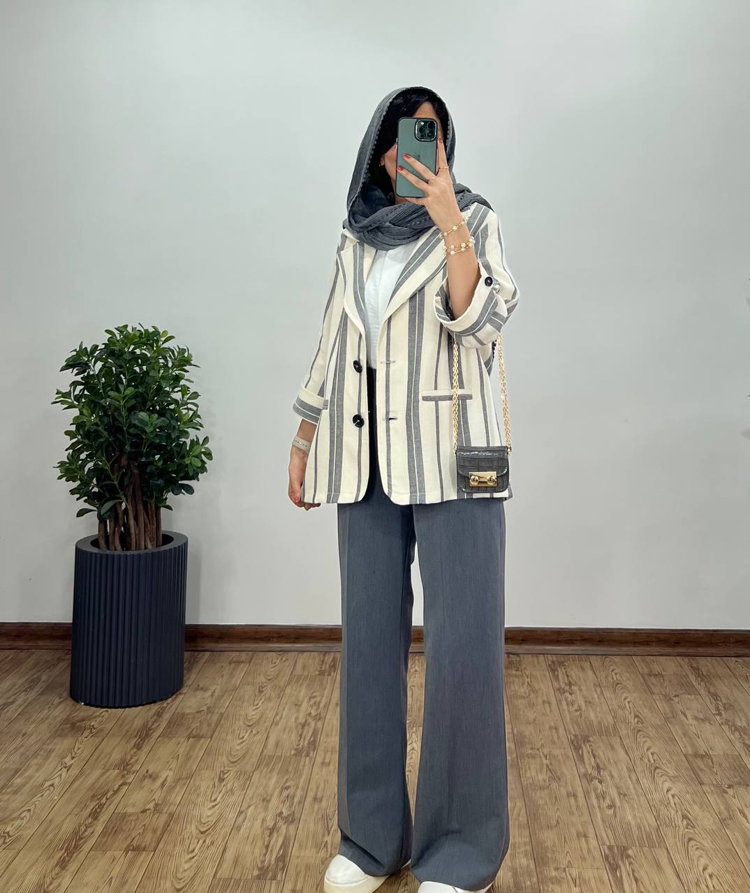 مانتو کتی لینن کنفی لیلیا