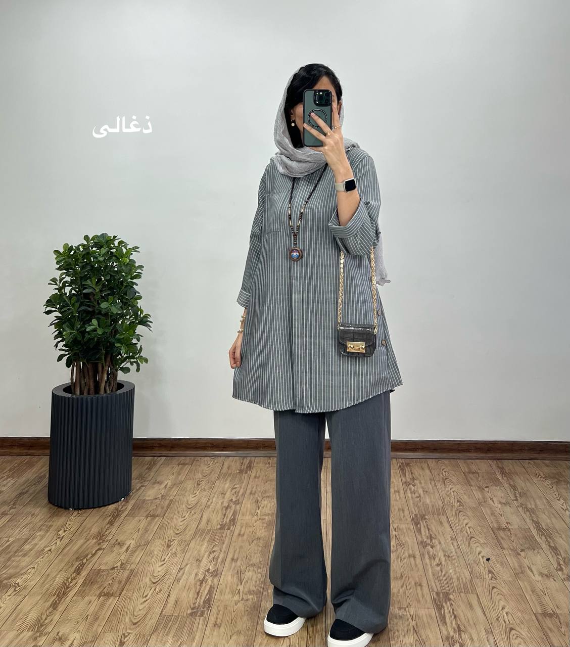 مانتو دکمه دار یکتا 17