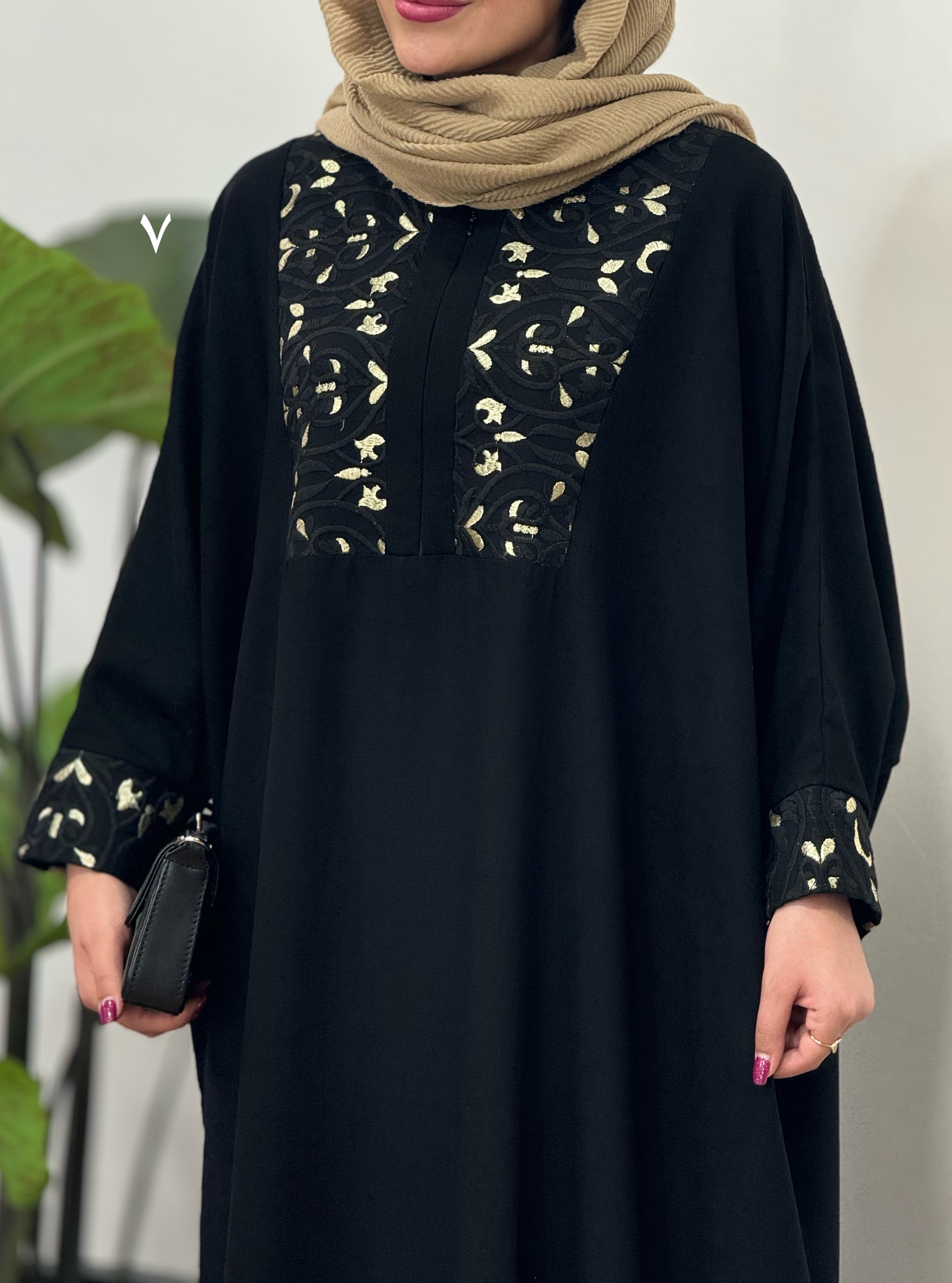 عبای بلند سوزندوزی نفیس