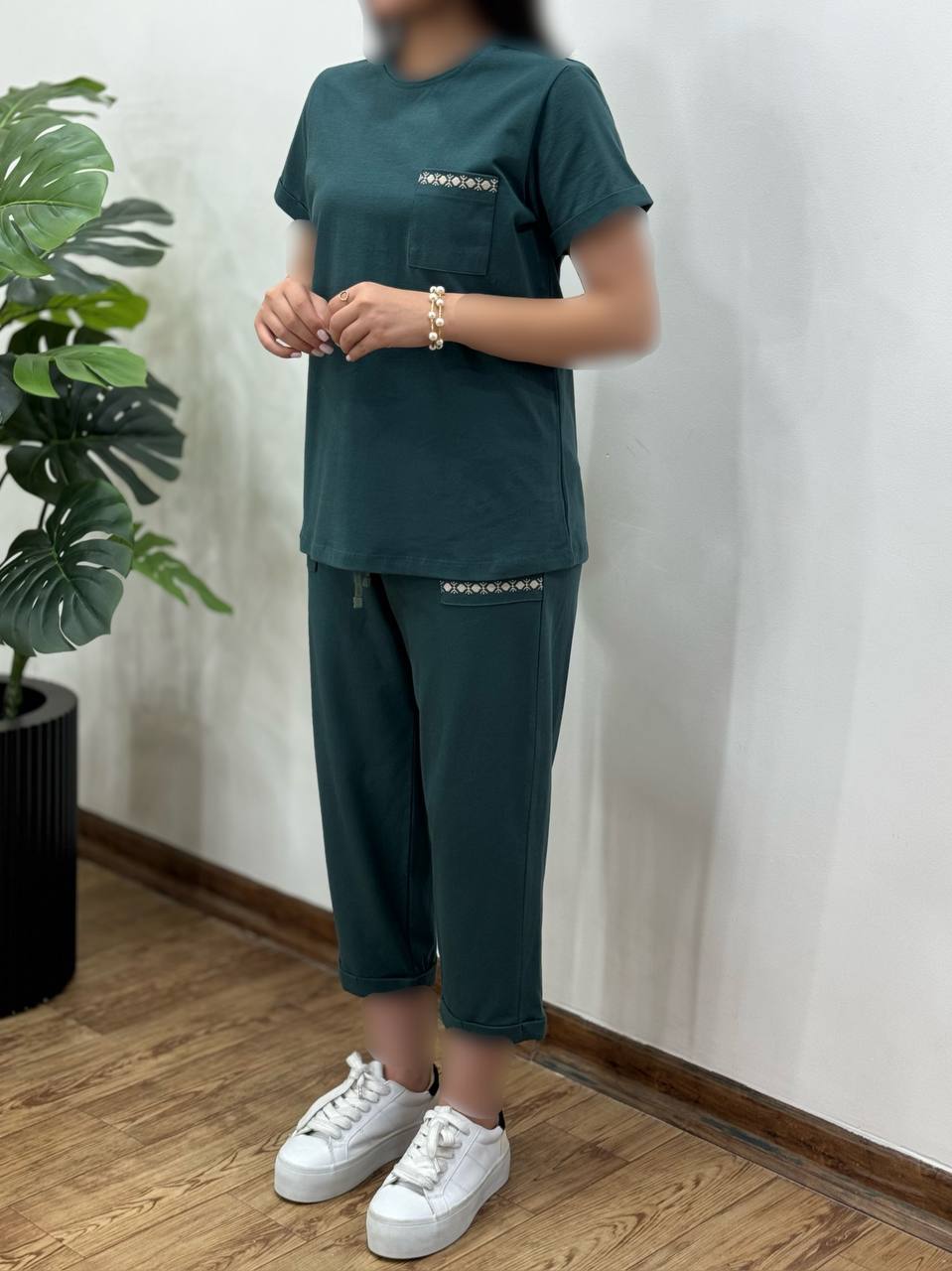 تیشرت زنانه گلدوزی یونا
