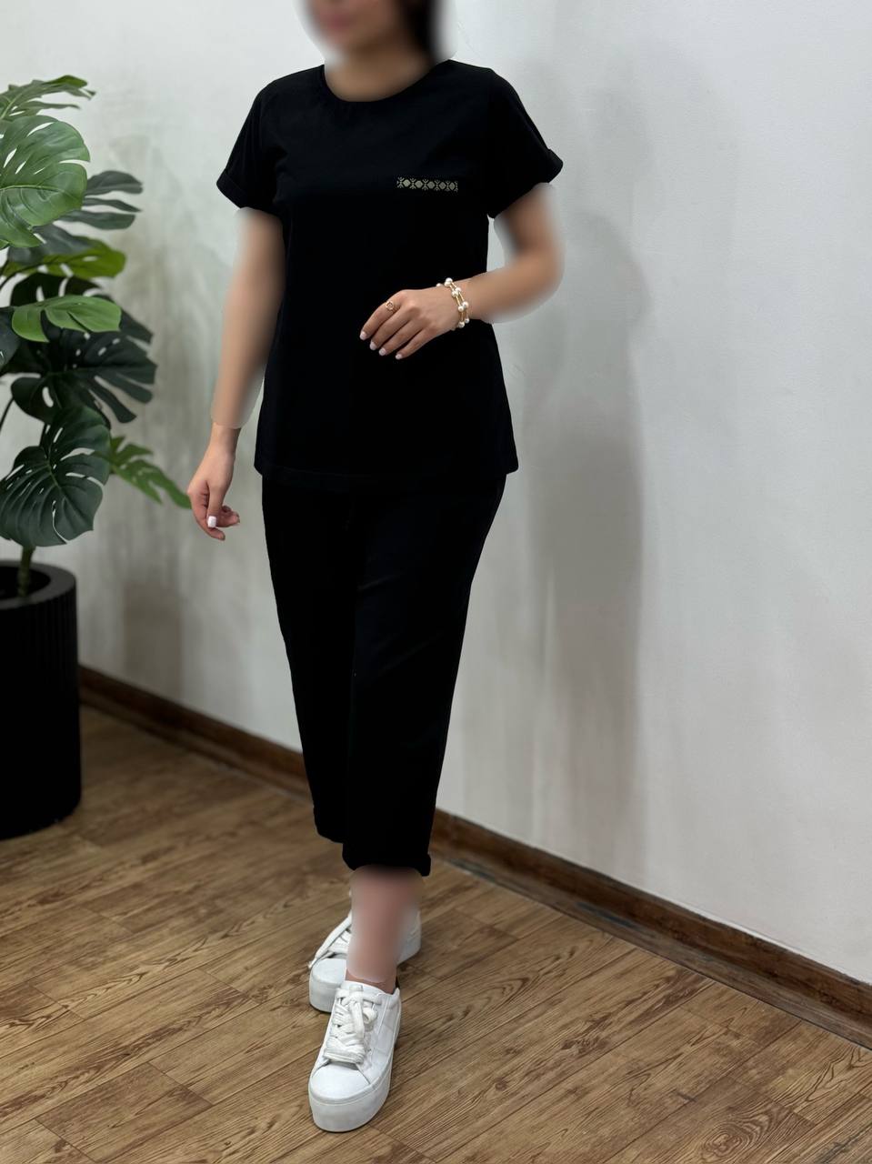 تیشرت زنانه گلدوزی یونا